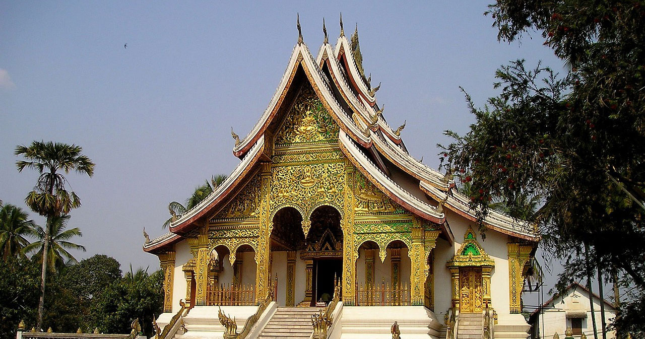 laos temple 456 1280