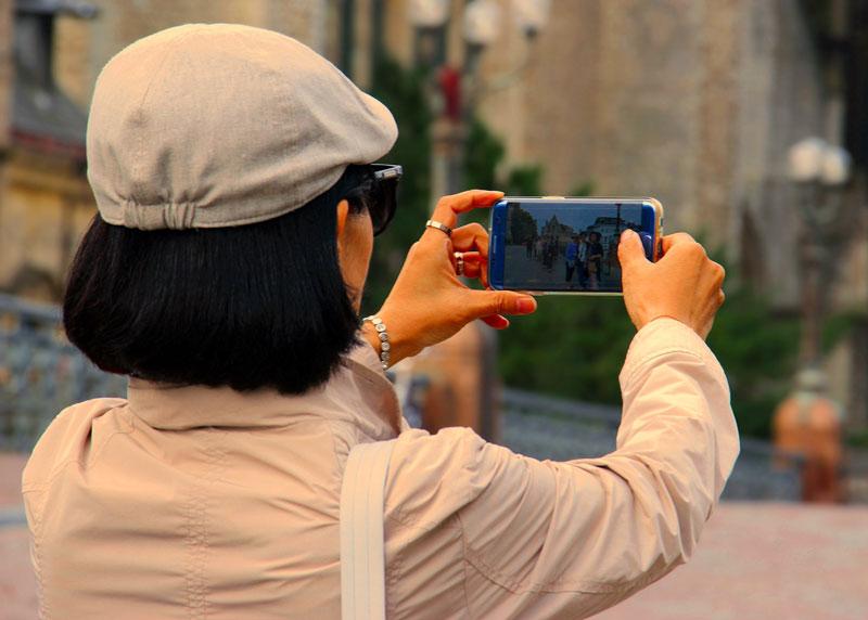 women travelers